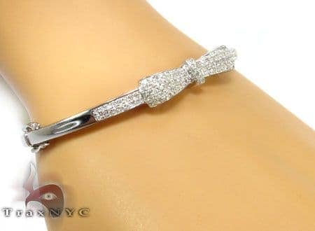 Authentic Sparkling Bow Hinged Bangle, Clear CZ 590536CZ-3, In |  forum.iktva.sa