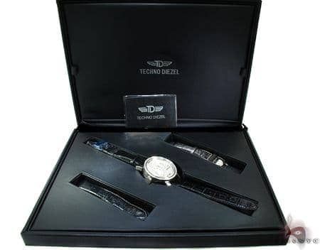 Diezel Little Daddy black watch with dual time zone DZ7443 DZ7443 |  Watchmarket.gr