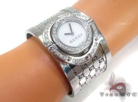 Gucci Twirl Watch With Diamonds