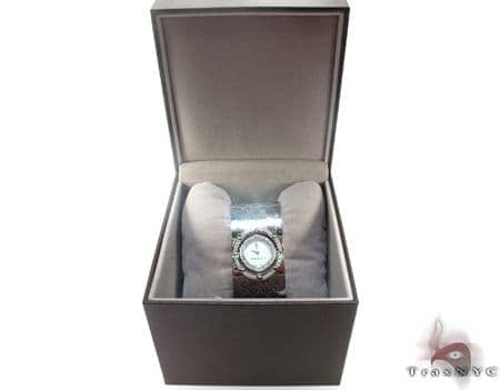 Gucci Ladies Diamond Twirl Watch 
