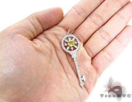 Women's Fancy Key Pendant Necklace