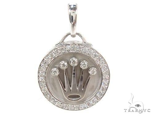 white gold crown pendant