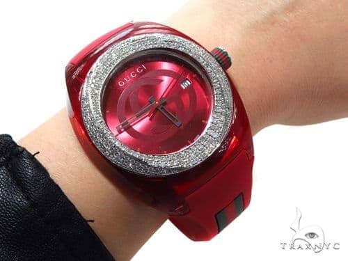 gucci sync watch red