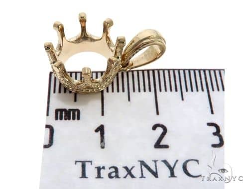 14K Crown Charm Pendant 57701 Ladies Metal Gold 14k