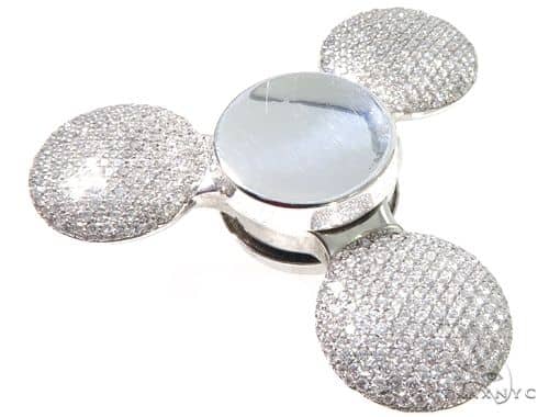 plast prioritet Brobrygge Flower set Diamonds Fidget Spinner Pendant 64034: quality jewelry at  TRAXNYC - buy online, best price in NYC!